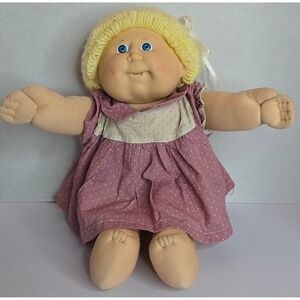 Vintage Cabbage Patch Kid Doll Blonde Yarn Hair Original Diaper